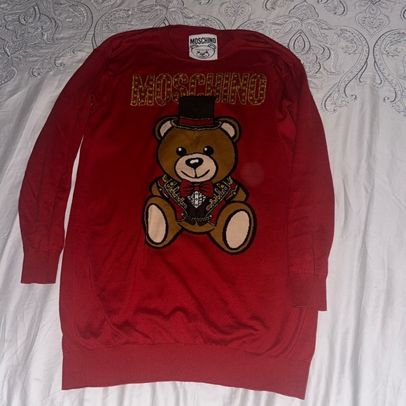 Moschino sweater